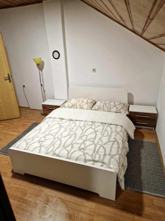 Kiki Privatne Sobe, Zagreb Airport Apartamento Velika Gorica Exterior foto
